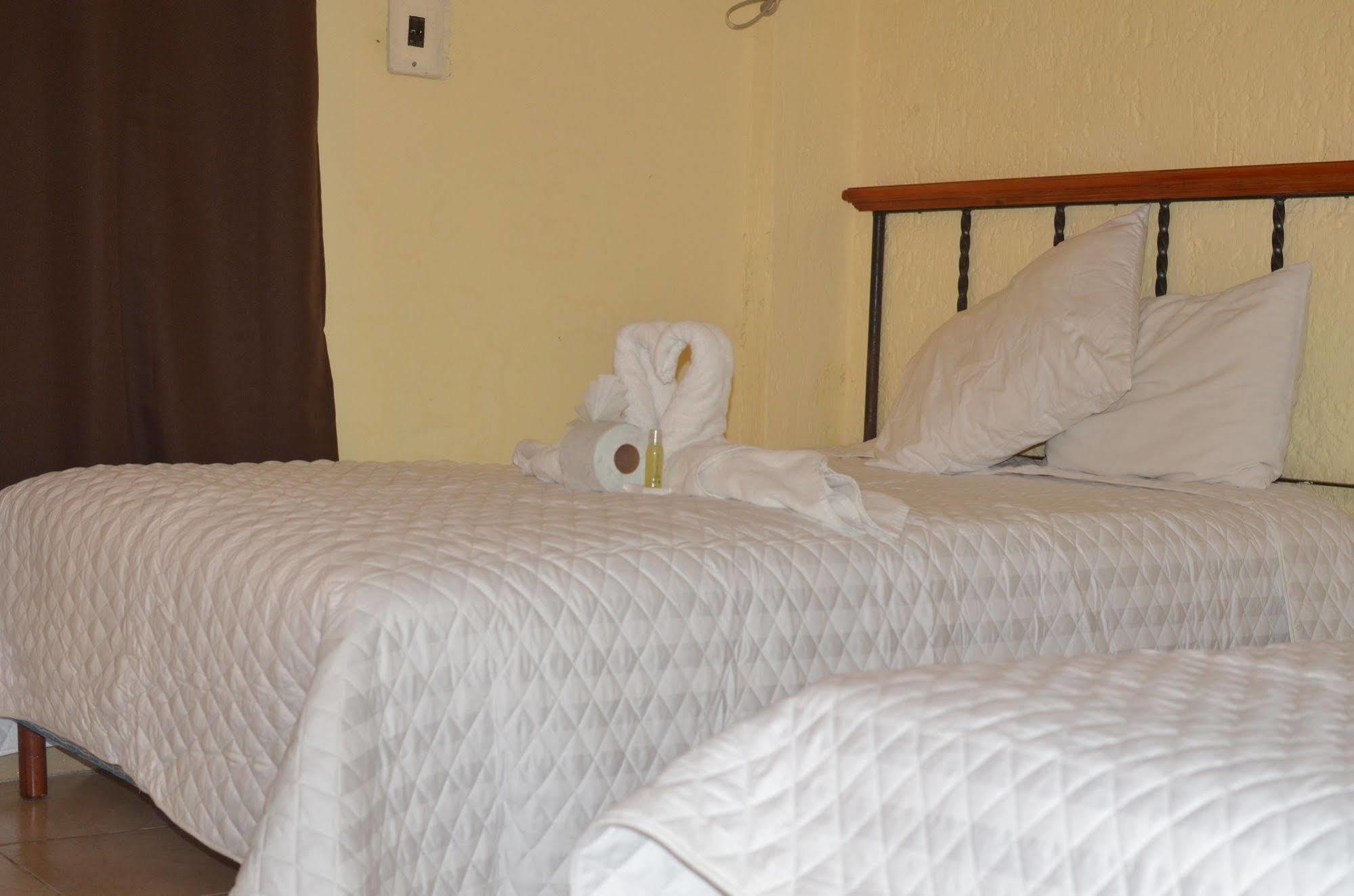 Hotel Hacienda Cancún Esterno foto